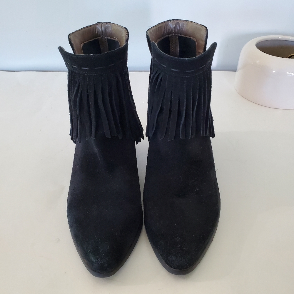 BELLA VITA 7 WW Black Italian Suede Leather TEX Booties Fringed 2" Heel Western - Picture 4 of 14